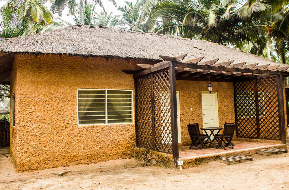 Anomabo Beach Resort Anomabu Esterno foto