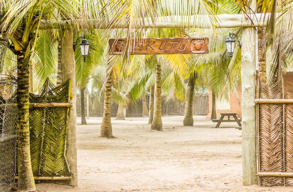 Anomabo Beach Resort Anomabu Esterno foto