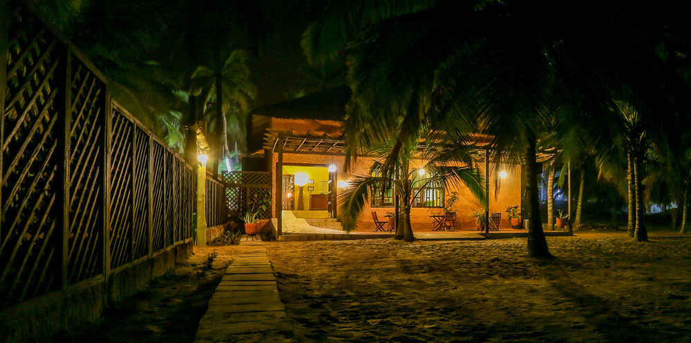 Anomabo Beach Resort Anomabu Esterno foto